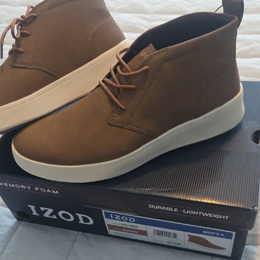 Izod Men's Tan Chukka Boots New In Box
